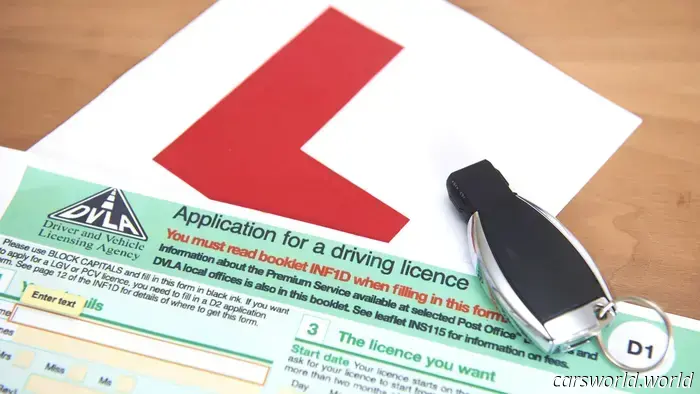 Se Necesitan 5 Meses para Obtener una Licencia de Conducir en Gran Bretaña Porque No hay Suficientes Examinadores 